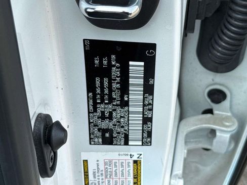 Used 2024 Lexus LX 600 4WD w/ Premium Package image 30