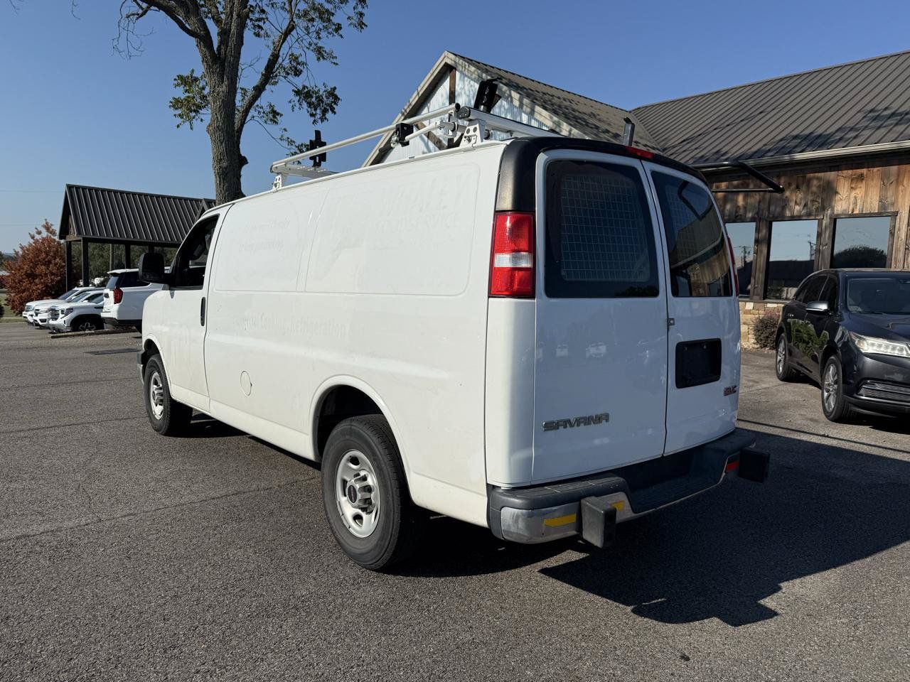 Used 2020 GMC Savana 2500 w/ Driver Convenience Package RWD image 3