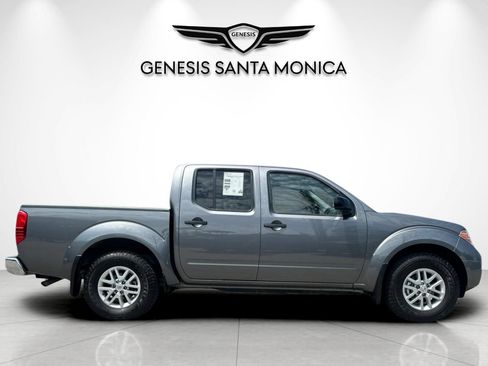 Used 2020 Nissan Frontier SV w/ SV Utility Package RWD image 3