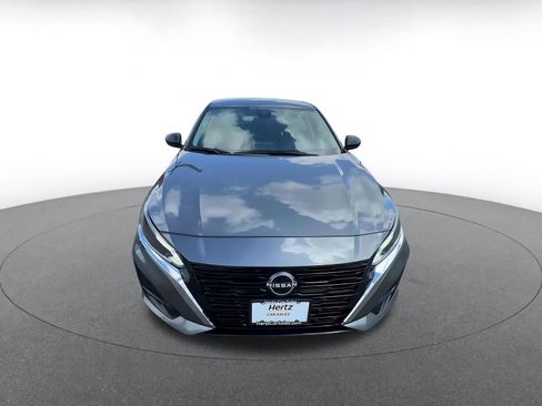 Used 2025 Nissan Altima 2.5 SV FWD image 4