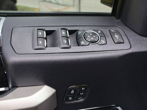 Used 2022 Ford F250 Lariat w/ Lariat Value Package AWD/4WD image 11