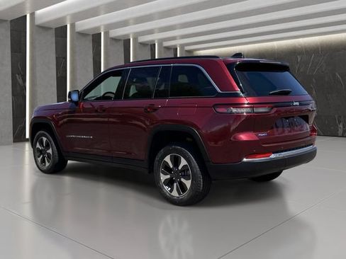 Used 2024 Jeep Grand Cherokee Limited 4xe AWD/4WD image 4