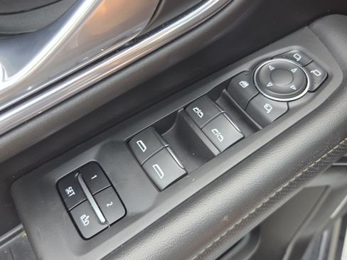 Certified 2023 Chevrolet Suburban Premier AWD/4WD image 30