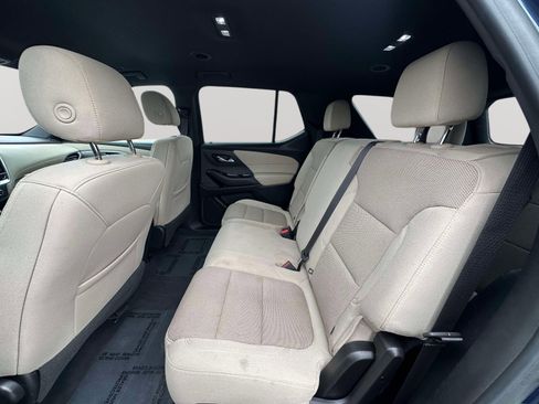 Certified 2022 Chevrolet Traverse LS image 33