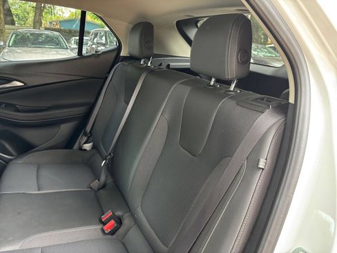 Used 2025 Buick Encore GX Preferred FWD image 37