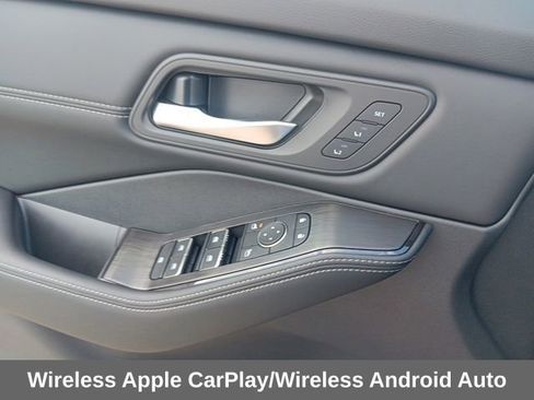 New 2025 Nissan Rogue SL w/ Tech Package image 11