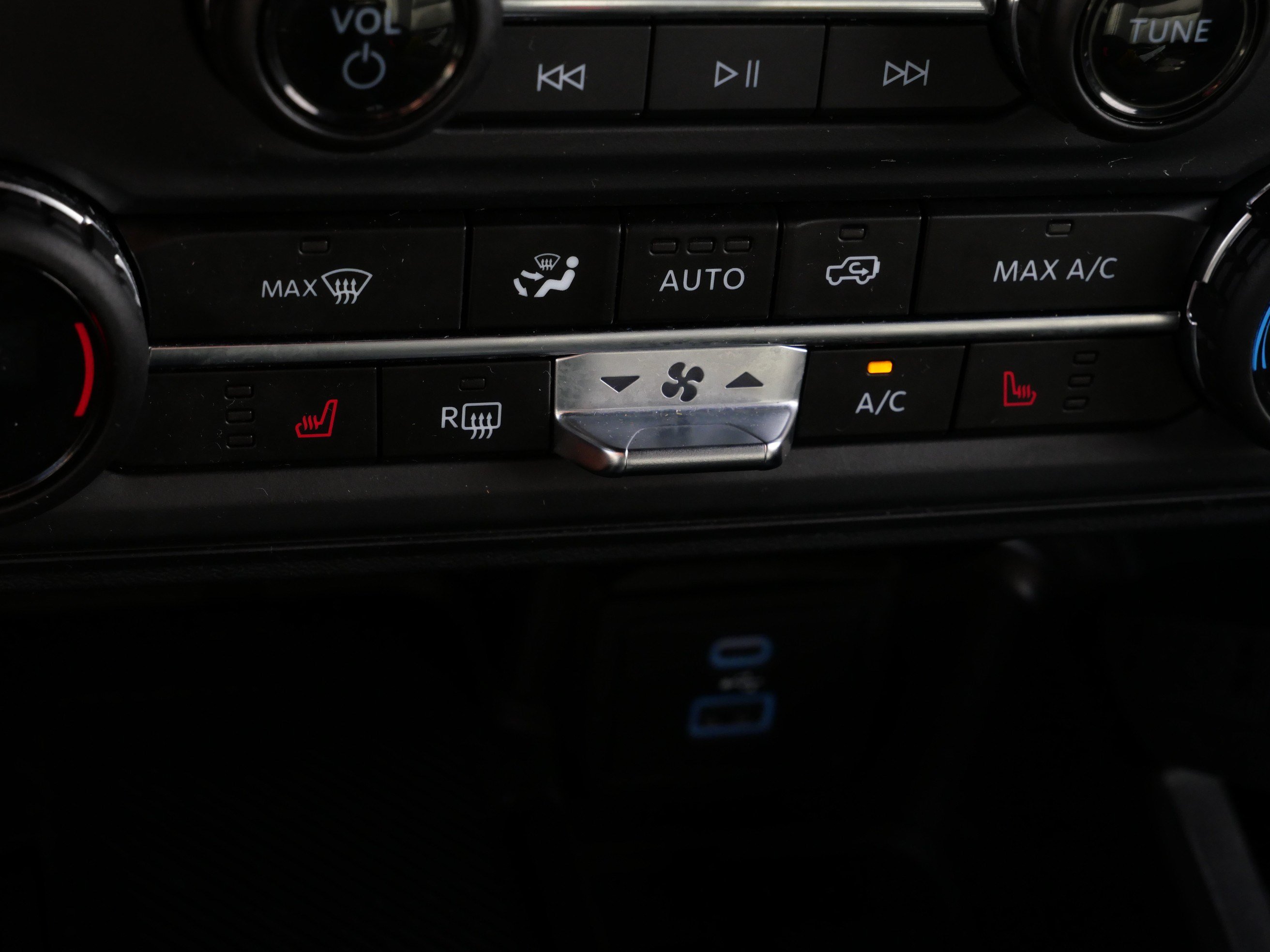 Used 2025 Ford Bronco Big Bend w/ Black Diamond Package AWD/4WD image 29