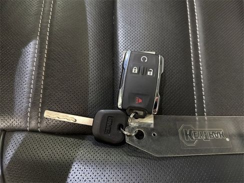 Used 2017 GMC Sierra 1500 Denali w/ Denali Ultimate Package image 33