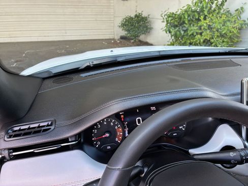 Used 2025 Jeep Compass Limited image 35