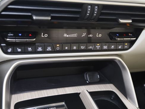 Used 2024 MAZDA CX-90 Plug-In Hybrid w/ Premium Plus AWD/4WD image 32