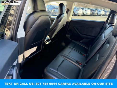 Used 2022 Tesla Model Y Long Range image 31