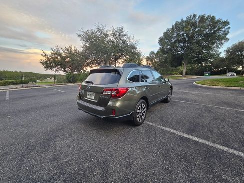 Used 2015 Subaru Outback 2.5i Limited AWD/4WD image 7