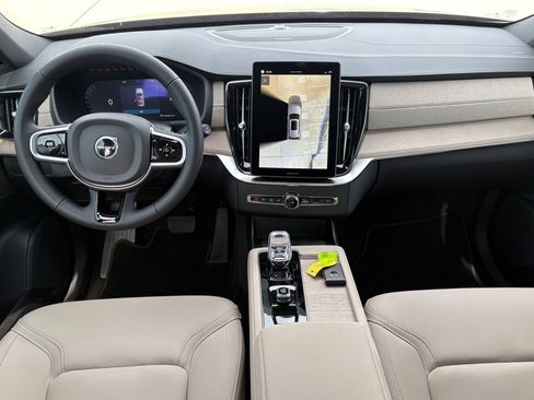 New 2026 Volvo XC90 B6 Plus image 11