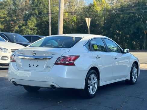 Used 2013 Nissan Altima 2.5 SV w/ 2.5SV Convenience Pkg image 4