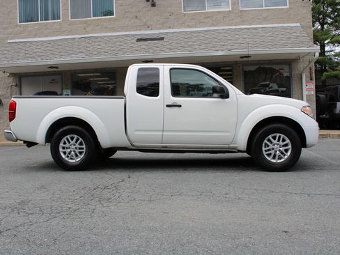 Used 2021 Nissan Frontier SV RWD image 18