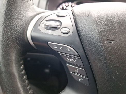 Used 2020 Nissan Pathfinder Platinum image 21