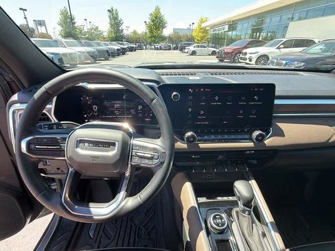 Used 2023 GMC Canyon Denali AWD/4WD image 14