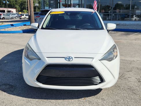 Used 2017 Toyota Yaris iA image 3