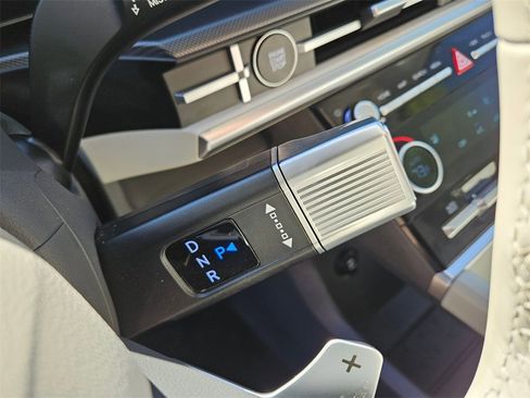 Used 2025 Hyundai Santa Fe SEL image 25