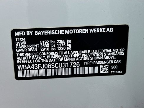 Used 2025 BMW 530i w/ M Sport Package image 32