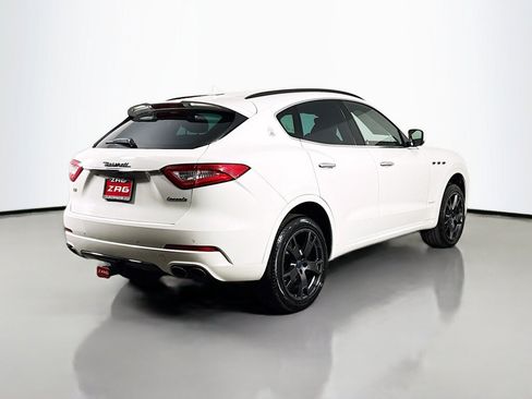 Used 2018 Maserati Levante GranSport AWD/4WD image 5