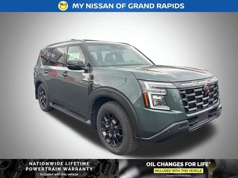 New 2026 Nissan Armada PRO-4X w/ Captain's Chari Seat Package AWD/4WD image 8