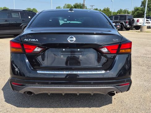 Used 2022 Nissan Altima 2.5 SR FWD image 3
