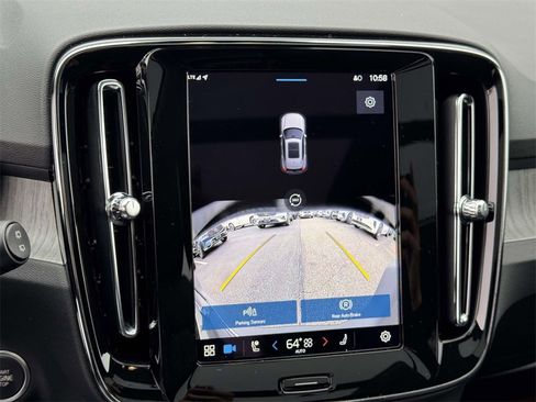 Used 2025 Volvo XC40 B5 Ultra w/ Protection Package Premier image 26