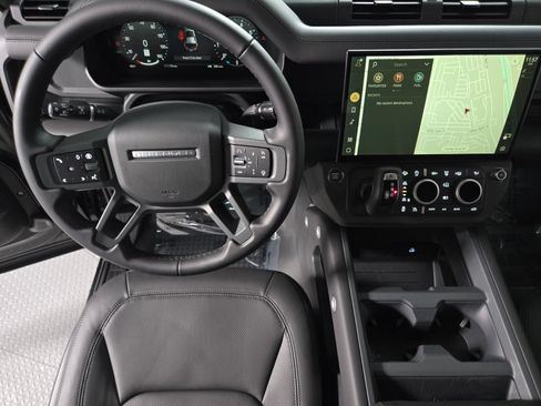 New 2026 Land Rover Defender 110 X-Dynamic SE AWD/4WD image 13