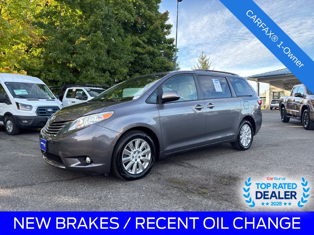 Used 2017 Toyota Sienna XLE w/ XLE Navigation Package AWD/4WD image 1