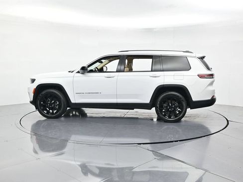 Used 2021 Jeep Grand Cherokee L Limited w/ Luxury Tech Group II AWD/4WD image 7