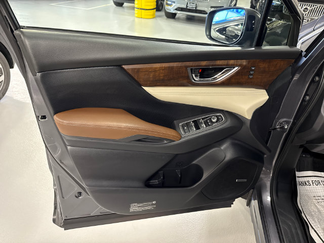 Used 2022 Subaru Ascent Touring AWD/4WD image 9