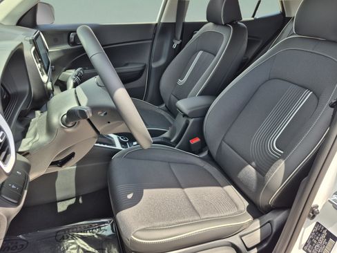 New 2026 Hyundai Venue SEL FWD image 18