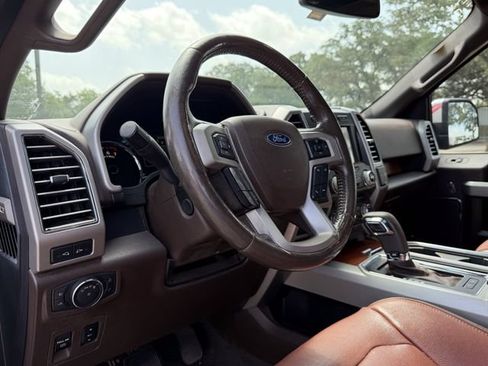Used 2018 Ford F150 King Ranch w/ Equipment Group 601A Luxury AWD/4WD image 9