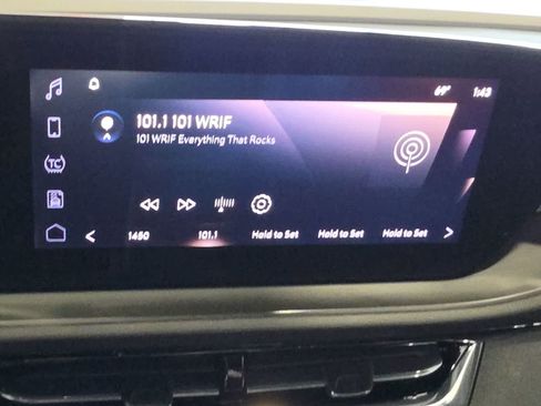 Used 2024 Buick Envista Sport Touring w/ Convenience I Package FWD image 27