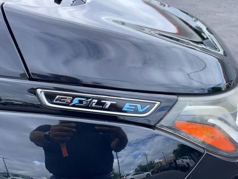Used 2017 Chevrolet Bolt LT FWD image 43
