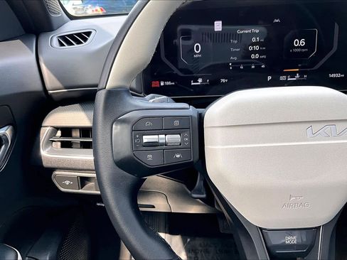 Used 2025 Kia K4 GT-Line w/ GT-Line Sunroof Package image 24