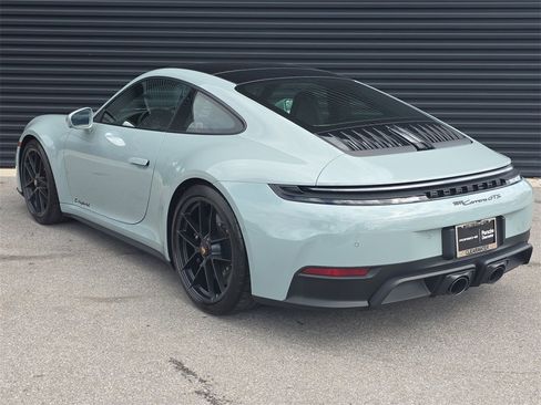 Used 2025 Porsche 911 Carrera GTS image 3