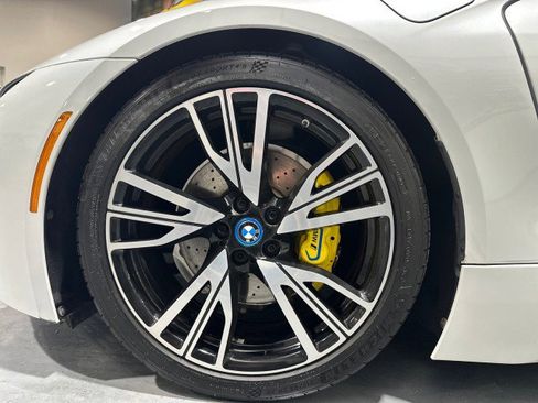 Used 2015 BMW i8 AWD/4WD image 7