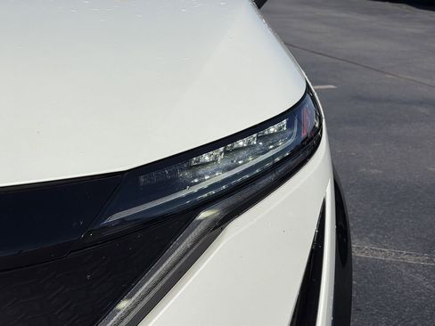 Certified 2023 Nissan Ariya FWD image 9