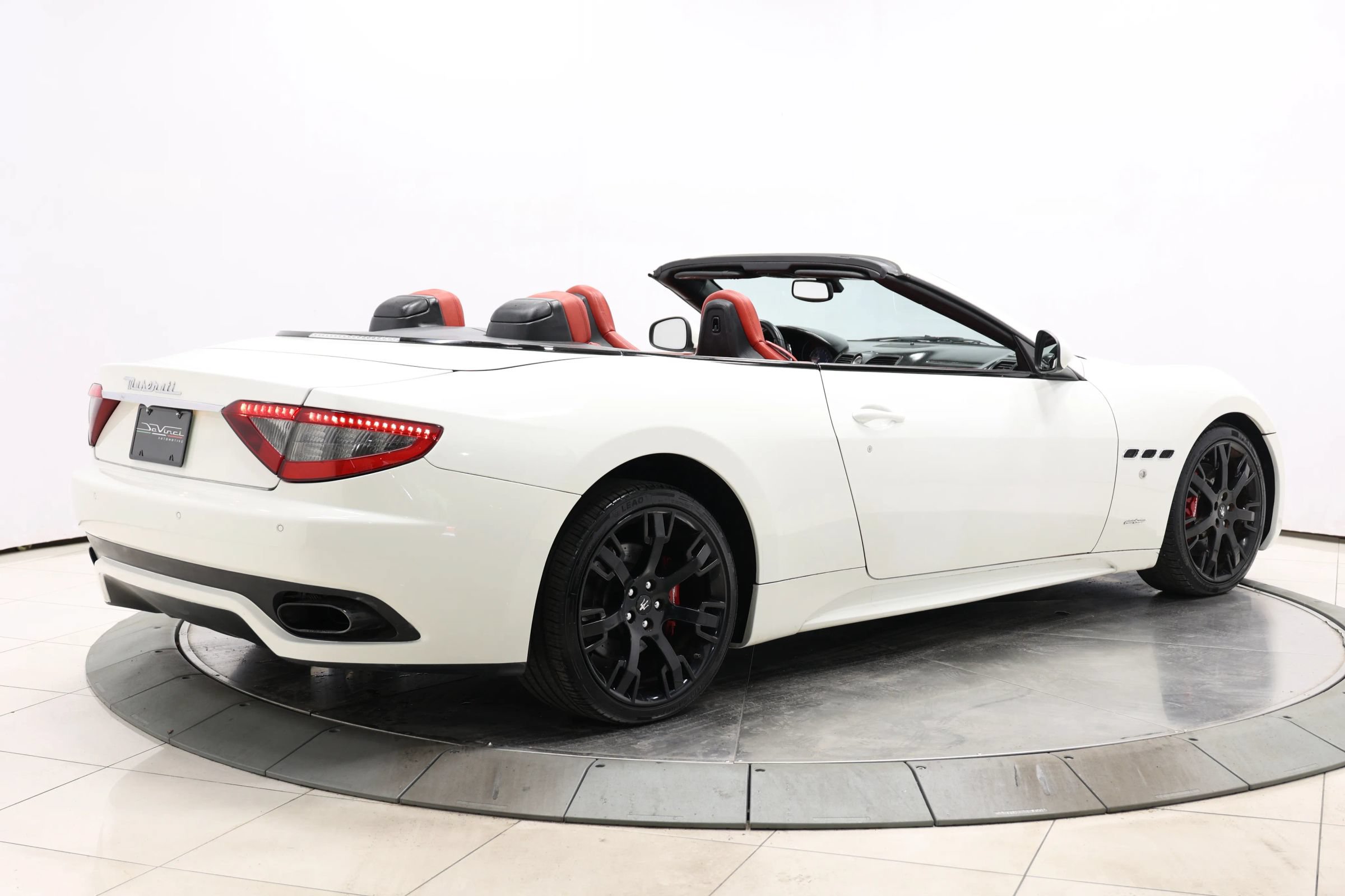 Used 2015 Maserati GranTurismo Sport RWD image 4
