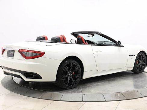 Used 2015 Maserati GranTurismo Sport RWD image 4