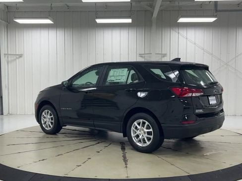 Used 2023 Chevrolet Equinox LS AWD/4WD image 6
