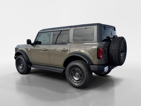 New 2025 Ford Bronco Outer Banks w/ Sasquatch Package image 3