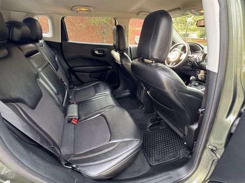 Used 2018 Jeep Compass Latitude w/ Popular Equipment Group image 11