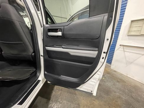 Used 2014 Toyota Tundra SR image 27