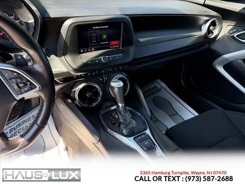 Used 2020 Chevrolet Camaro LT RWD image 20