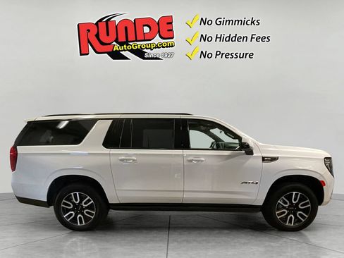 Used 2024 GMC Yukon XL AT4 w/ AT4 Premium Package AWD/4WD image 7
