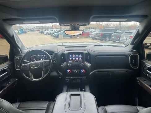 Used 2021 GMC Sierra 2500 Denali w/ Denali Black Diamond Edition image 21