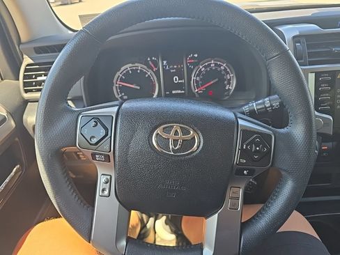 Used 2022 Toyota 4Runner TRD Sport AWD/4WD image 14